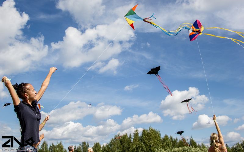 جشن بادبادک روز جهانی کودک